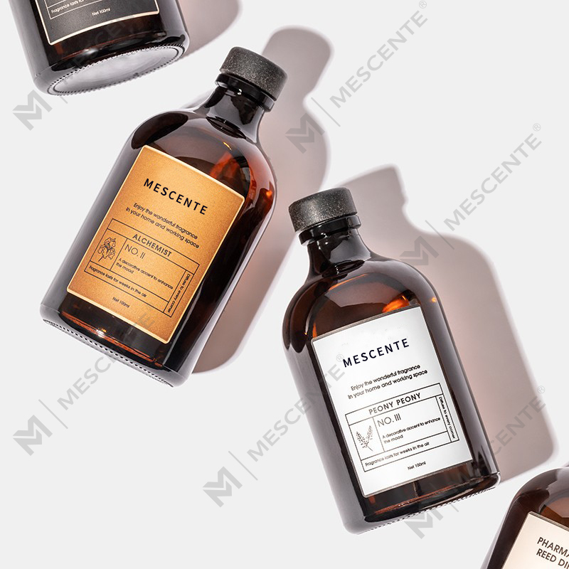 বড় কালো এবং সোনার 100ml ইরিডিসেন্ট লাক্সারি গ্লাস রঙিন স্টিকস ফাইবার রিড ডিফিউজার এয়ার ফ্রেশনার দ্রাবক