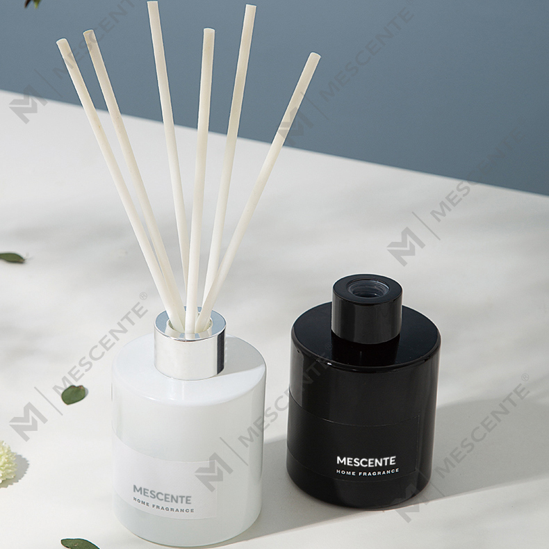 M&Scent পাইকারি বিলাসবহুল প্রাইভেট লেবেল ডেকোরেটিভ ফ্লাওয়ার স্টিক ফাইবার রিড ডিফিউজার উইথ স্টপার