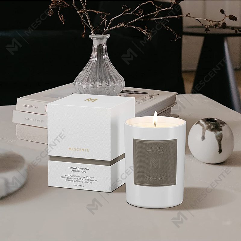 M&Scent পাইকারি কাস্টম লাক্সারি ব্ল্যাক গ্লাস জার ক্রিসমাস অ্যারোমাথেরাপি সয়া মোম মোমবাতি সেট