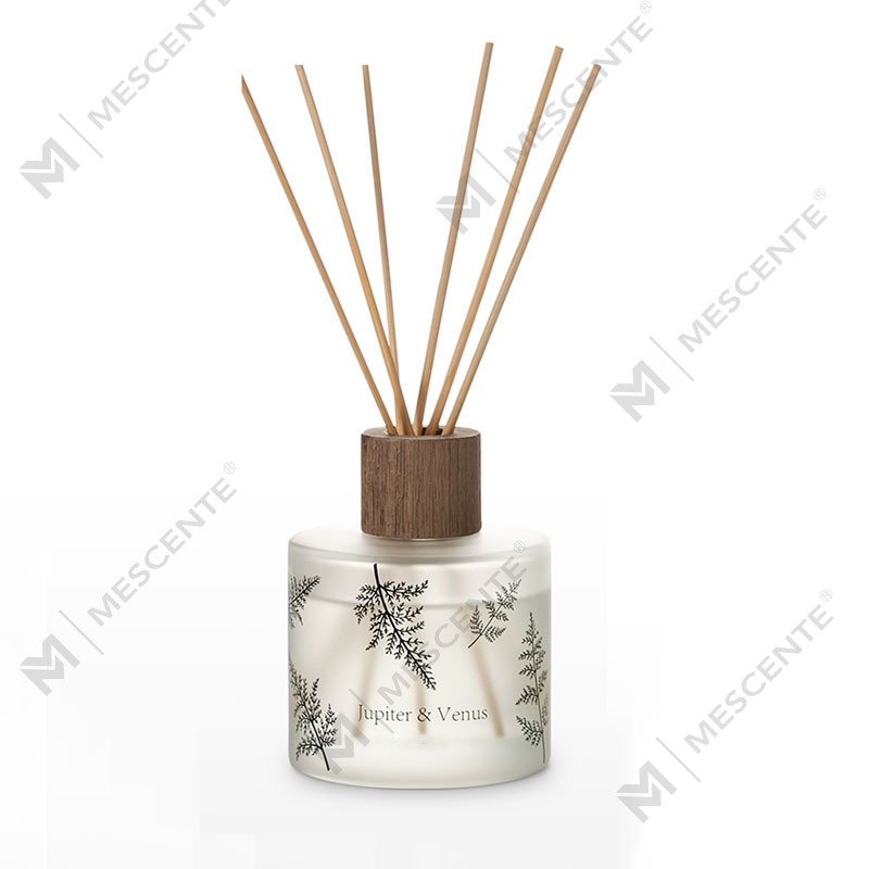 M&Scent পাইকারি বিলাসবহুল কাস্টম ডেকোরেটিভ অ্যাম্বার গ্লাস নো ফায়ার ইউনিক ট্রান্সপারেন্ট ফ্লোরাল রোমা রিড ডিফিউজার