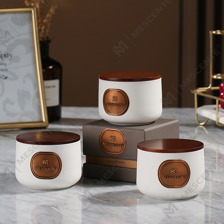 M&Scent প্রাইভেট লেবেল সিরামিক কাস্টম সুগন্ধযুক্ত নারকেল মোম মোমবাতি উপহার সেট