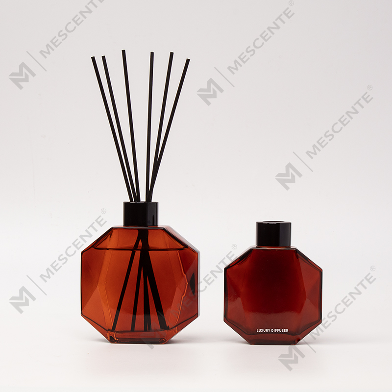 গিফট বক্স সহ M&Scent পাইকারি বিলাসবহুল কাস্টম মিনি বোতল অ্যারোমাথেরাপি রিড ডিফিউজার তেল