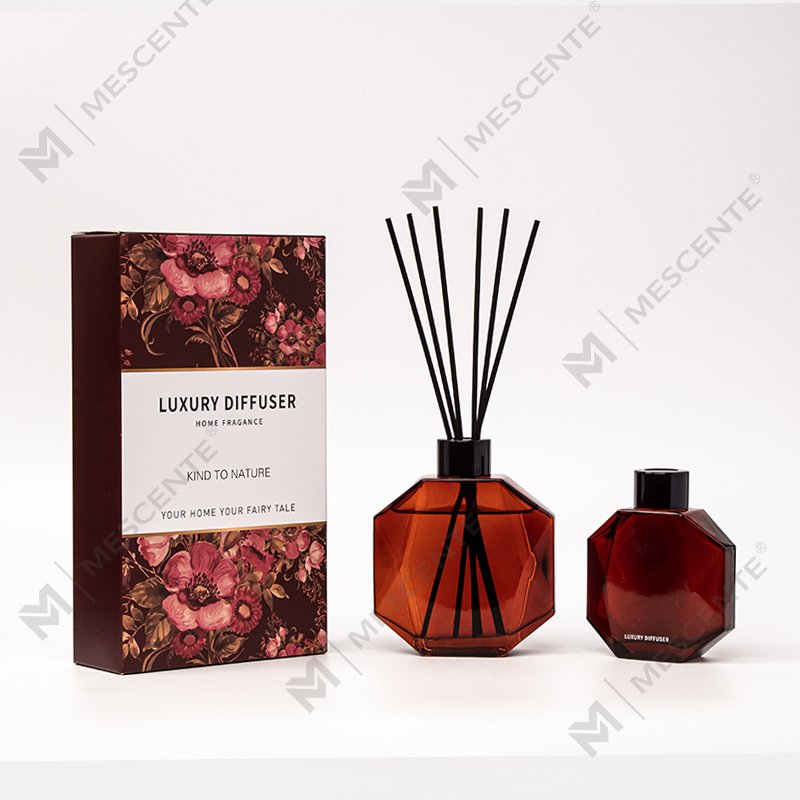 গিফট বক্স সহ M&Scent পাইকারি বিলাসবহুল কাস্টম মিনি বোতল অ্যারোমাথেরাপি রিড ডিফিউজার তেল