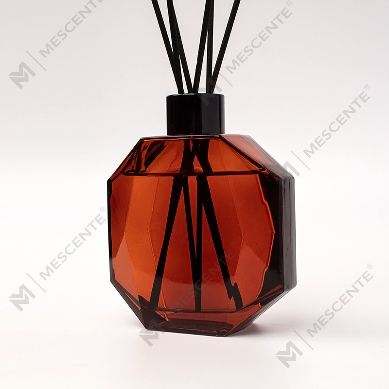 গিফট বক্স সহ M&Scent পাইকারি বিলাসবহুল কাস্টম মিনি বোতল অ্যারোমাথেরাপি রিড ডিফিউজার তেল