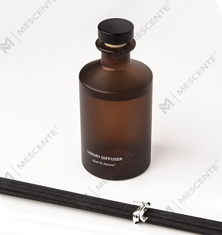 M&Scent কাস্টম লাক্সারি ফ্রস্টেড গ্লাস বোতল হোম এসেনশিয়াল অয়েল রিড ডিফিউজার