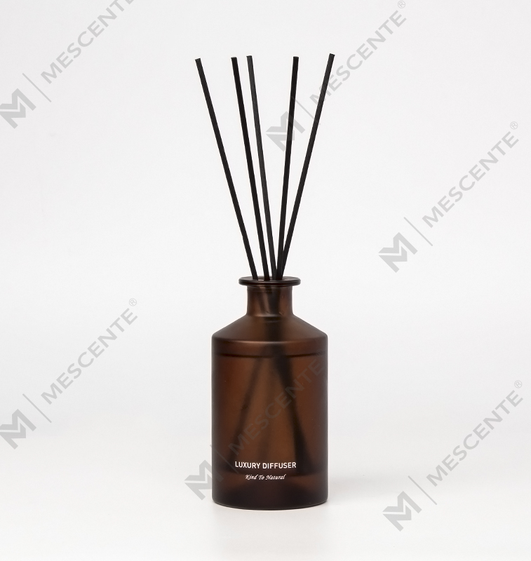 M&Scent কাস্টম লাক্সারি ফ্রস্টেড গ্লাস বোতল হোম এসেনশিয়াল অয়েল রিড ডিফিউজার