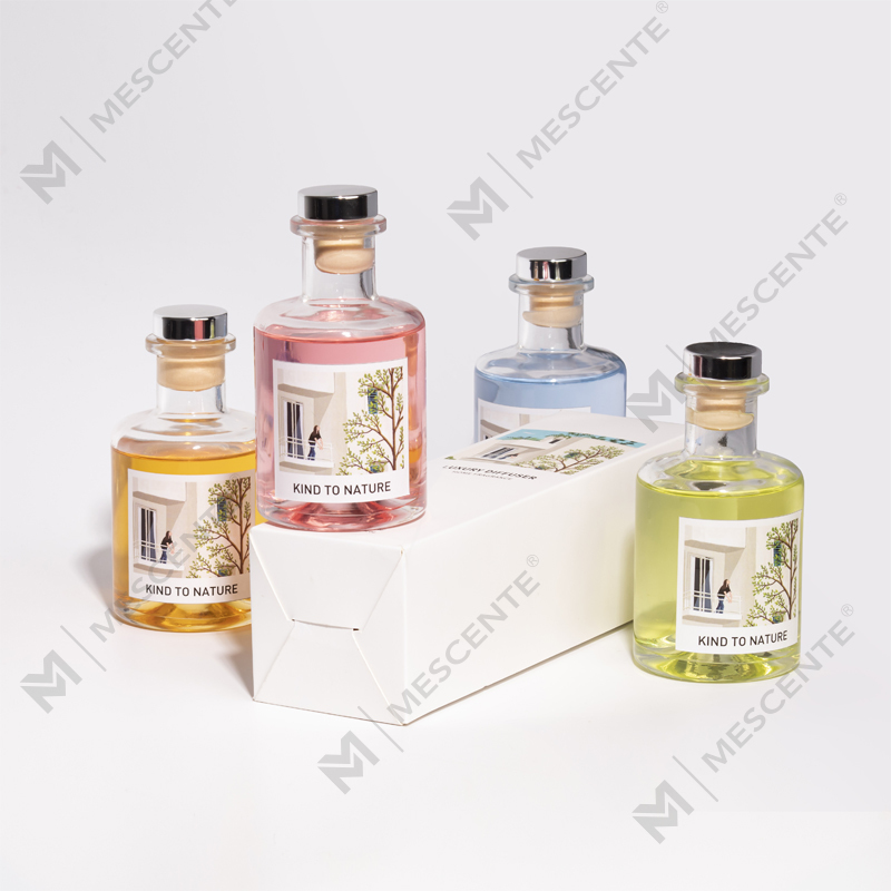 M&Scent Luxury 200ml কাস্টমাইজড সাদা বোতল কাঠের লাঠি রিড ডিফিউজার বাক্স সহ