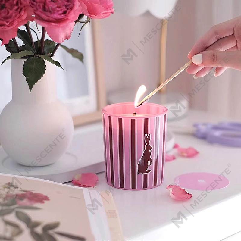 M&Scent পাইকারি কাস্টম বিলাসবহুল হোম সুগন্ধি কাচের জার সুগন্ধযুক্ত সয়া মোম মোমবাতি