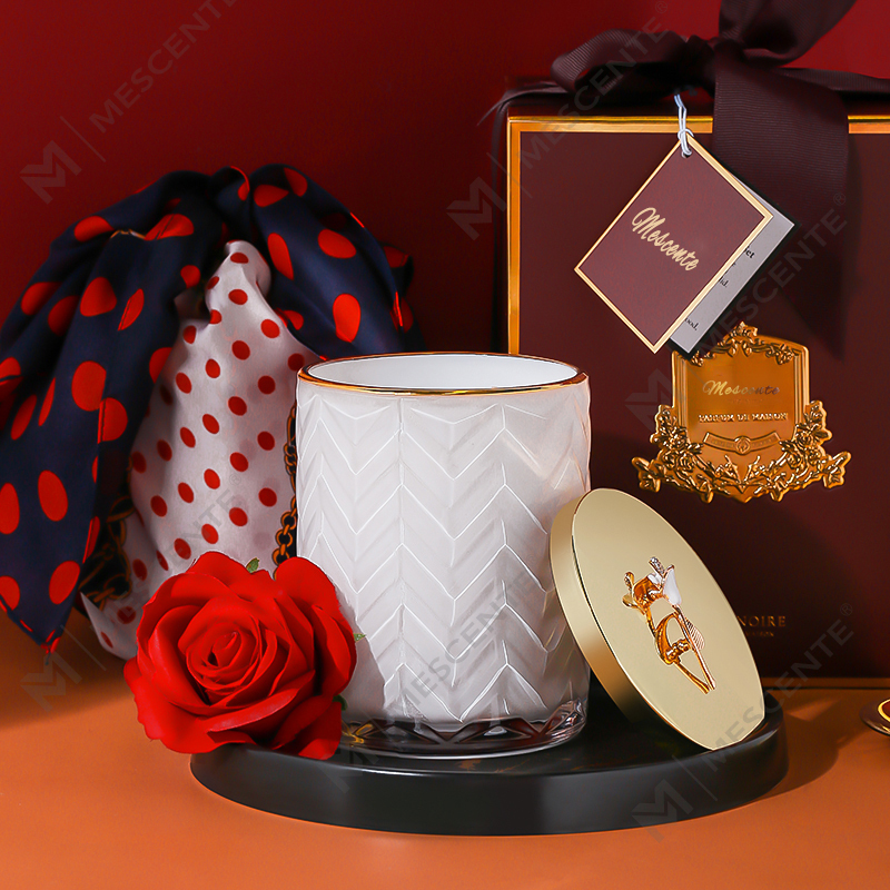 M&Scent পাইকারি কাস্টম প্রাইভেট লেবেল কন্টেইনার অ্যারোমাথেরাপি সুগন্ধযুক্ত সুগন্ধি সুবাস সয়া মোমবাতি সঙ্গে ক্রিস্টাল