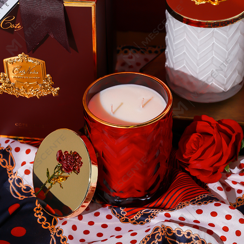 M&Scent পাইকারি কাস্টম প্রাইভেট লেবেল কন্টেইনার অ্যারোমাথেরাপি সুগন্ধযুক্ত সুগন্ধি সুবাস সয়া মোমবাতি সঙ্গে ক্রিস্টাল