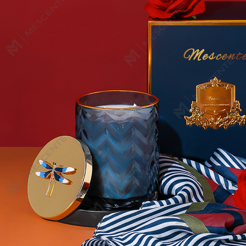 M&Scent পাইকারি কাস্টম প্রাইভেট লেবেল কন্টেইনার অ্যারোমাথেরাপি সুগন্ধযুক্ত সুগন্ধি সুবাস সয়া মোমবাতি সঙ্গে ক্রিস্টাল