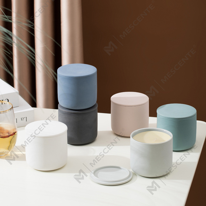 বাঁশের ঢাকনা সহ M&Scent পাইকারি কাস্টম আধুনিক বড় 3 উইক সিলভার হোয়াইট ফ্রস্টেড ক্রিসমাস ক্যান্ডেল জার