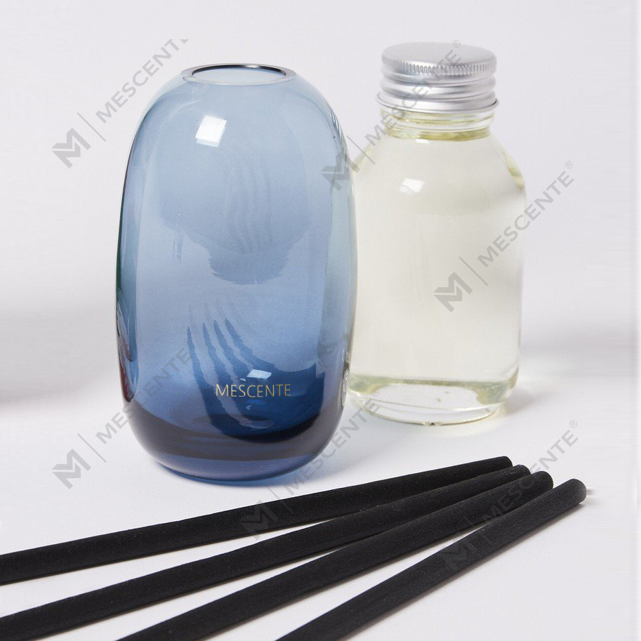বিলাসবহুল 100ml 200ml 500ml ডায়মন্ড রাউন্ড বোতল লরিস সোলা ফুল অ্যাম্বার ক্রিস্টাল আইফেল পারফিউম রিড ডিফিউজার তেল